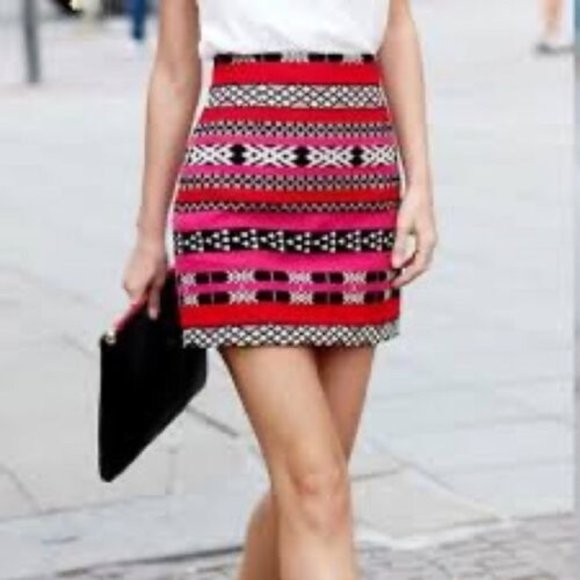 Zara Tribal Aztec Print Skirt (XS) - Picture 2 of 5